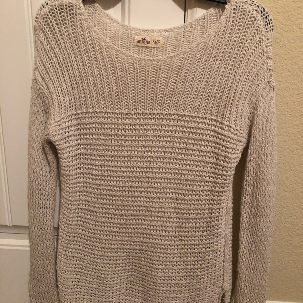 Women’s Hollister Beige sweater